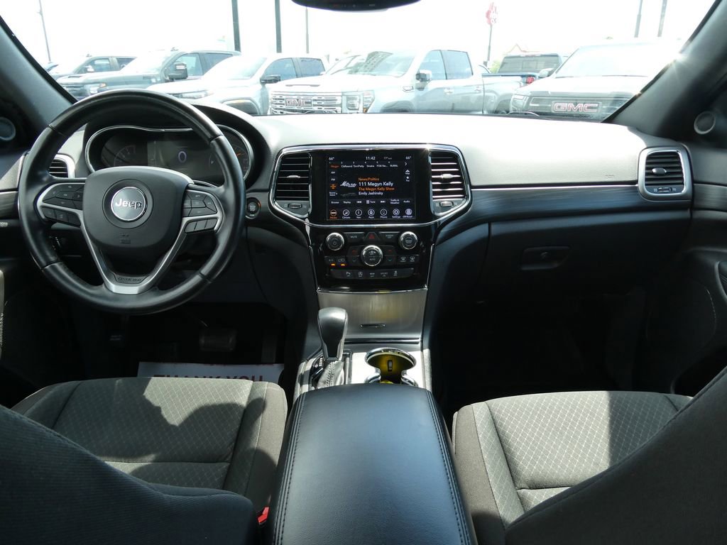 Used 2022 Jeep Grand Cherokee Laredo E AWD/4WD image 21