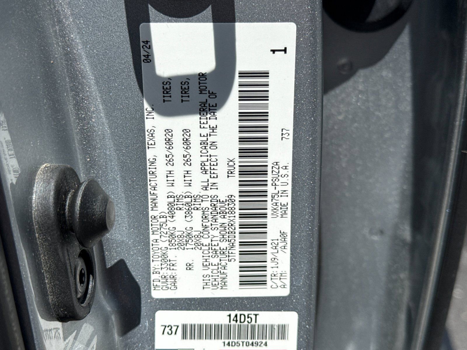 Used 2024 Toyota Tundra Platinum AWD/4WD image 5