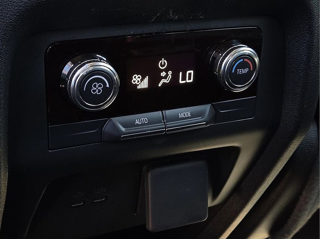 Used 2024 GMC Acadia AT4 AWD/4WD image 11