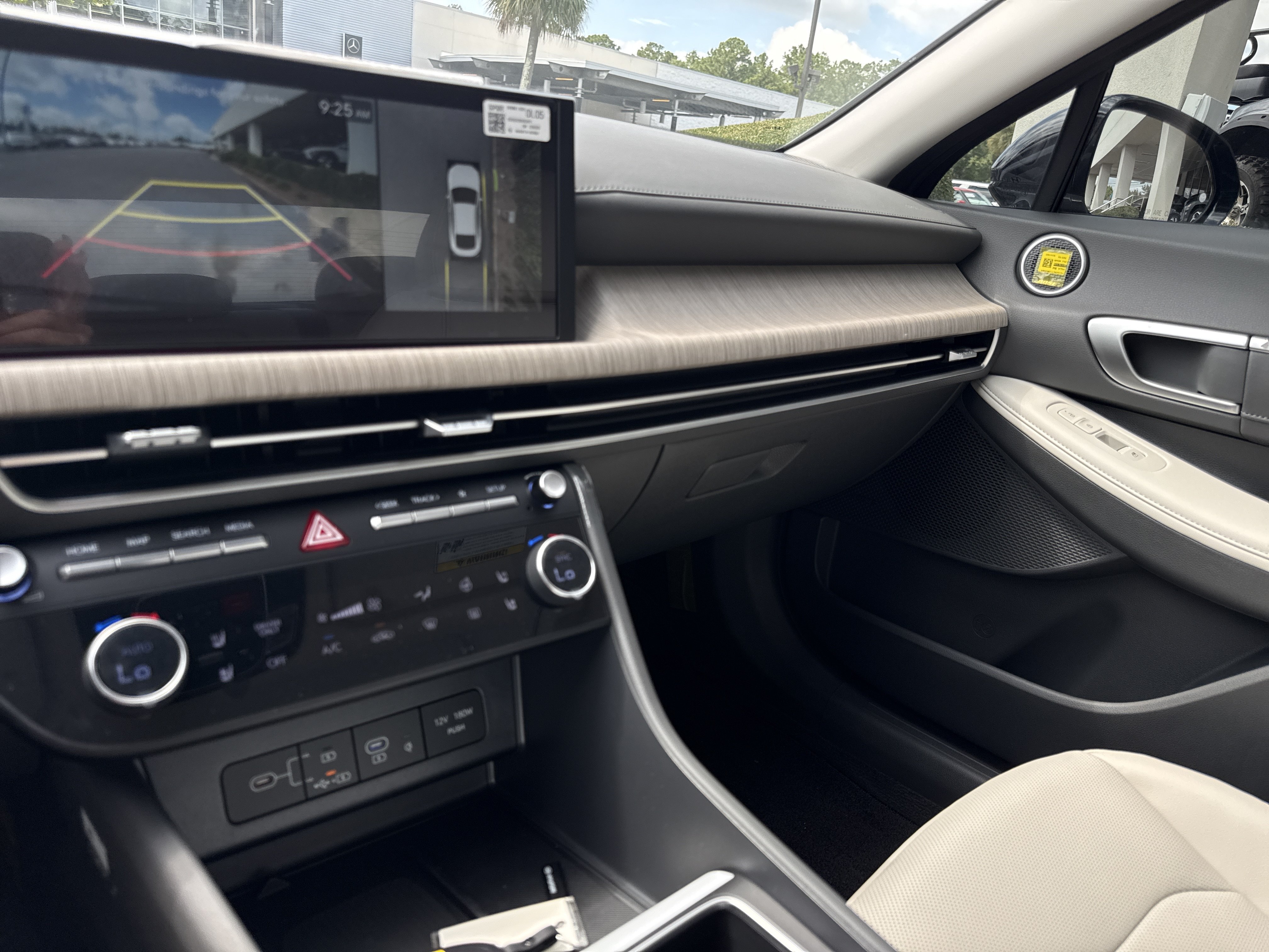 New 2026 Hyundai Sonata Limited FWD image 9