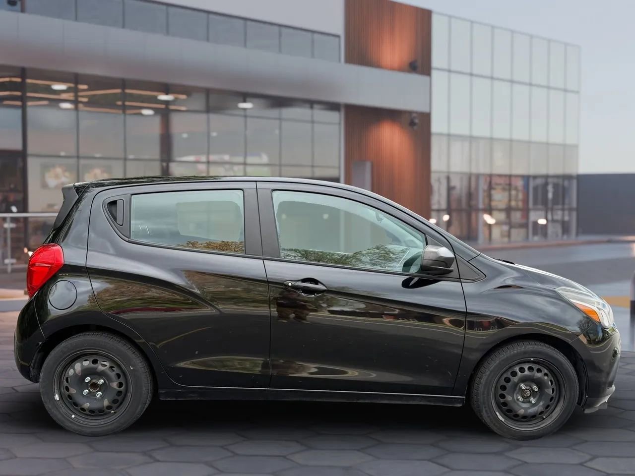 Used 2018 Chevrolet Spark LS FWD image 10