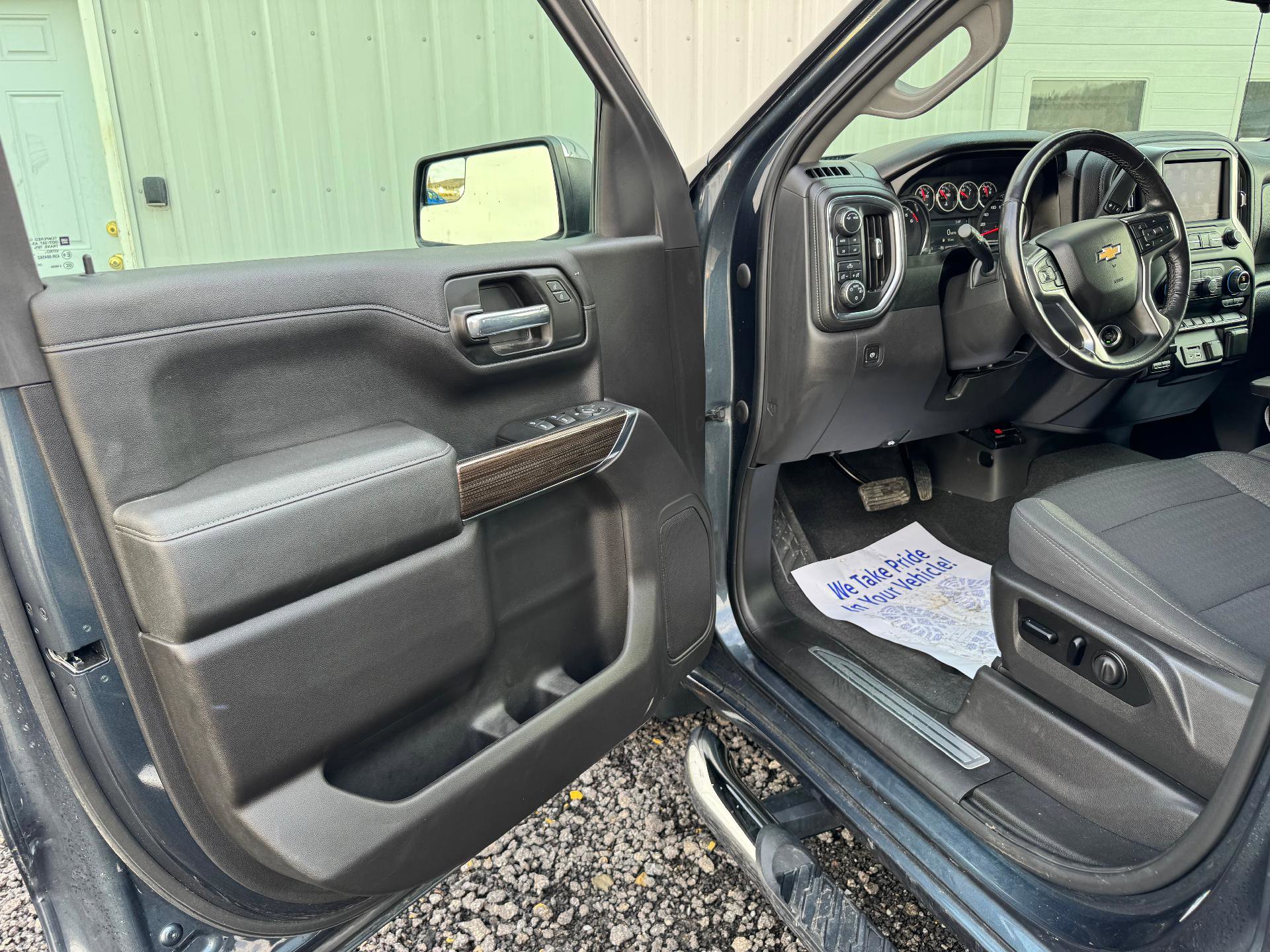 Used 2020 Chevrolet Silverado 1500 LT w/ All-Star Edition image 18