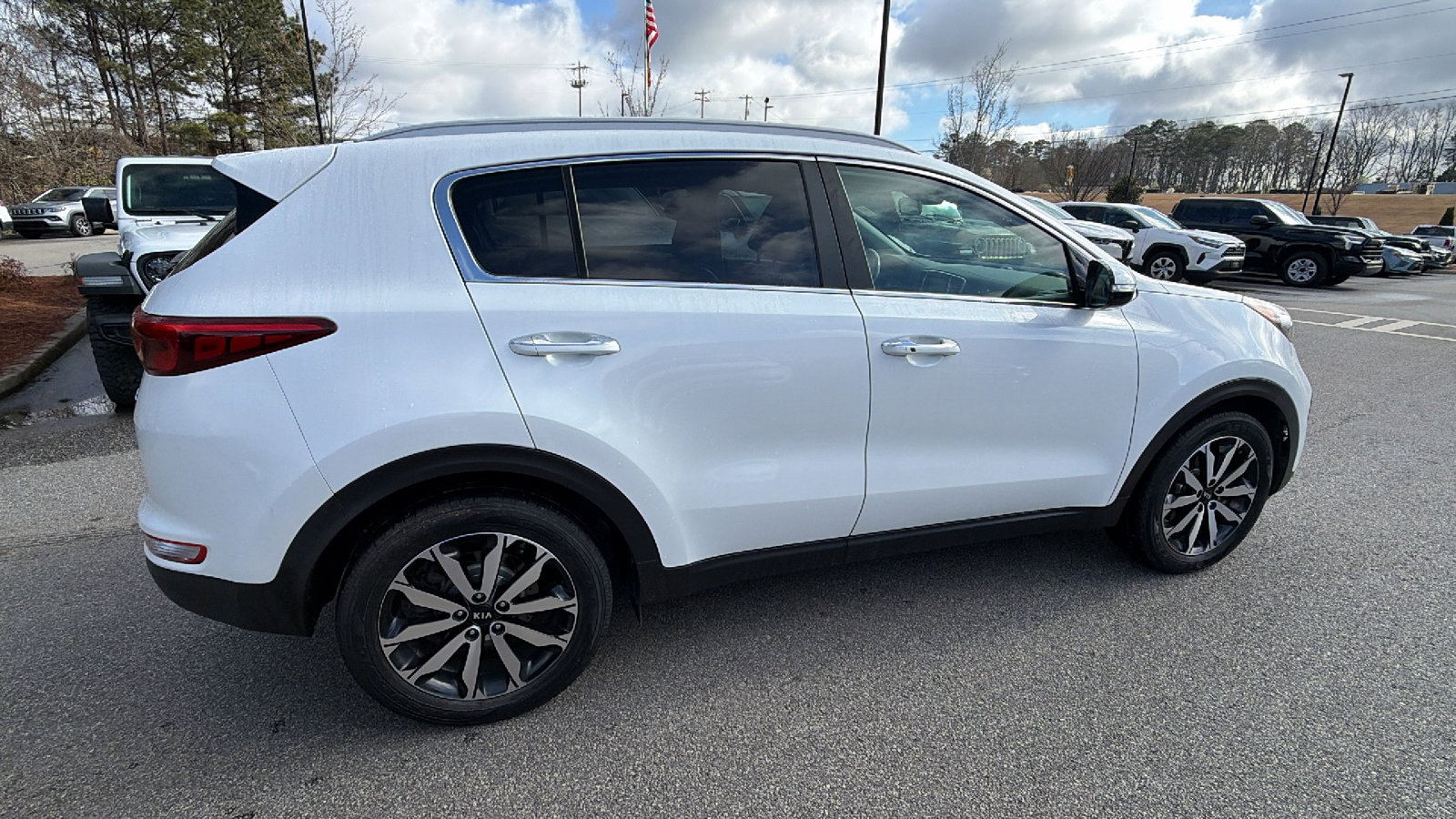 Used 2018 Kia Sportage EX image 8
