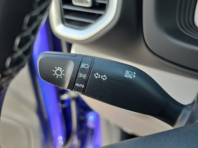 Used 2024 Hyundai Venue SEL FWD image 21