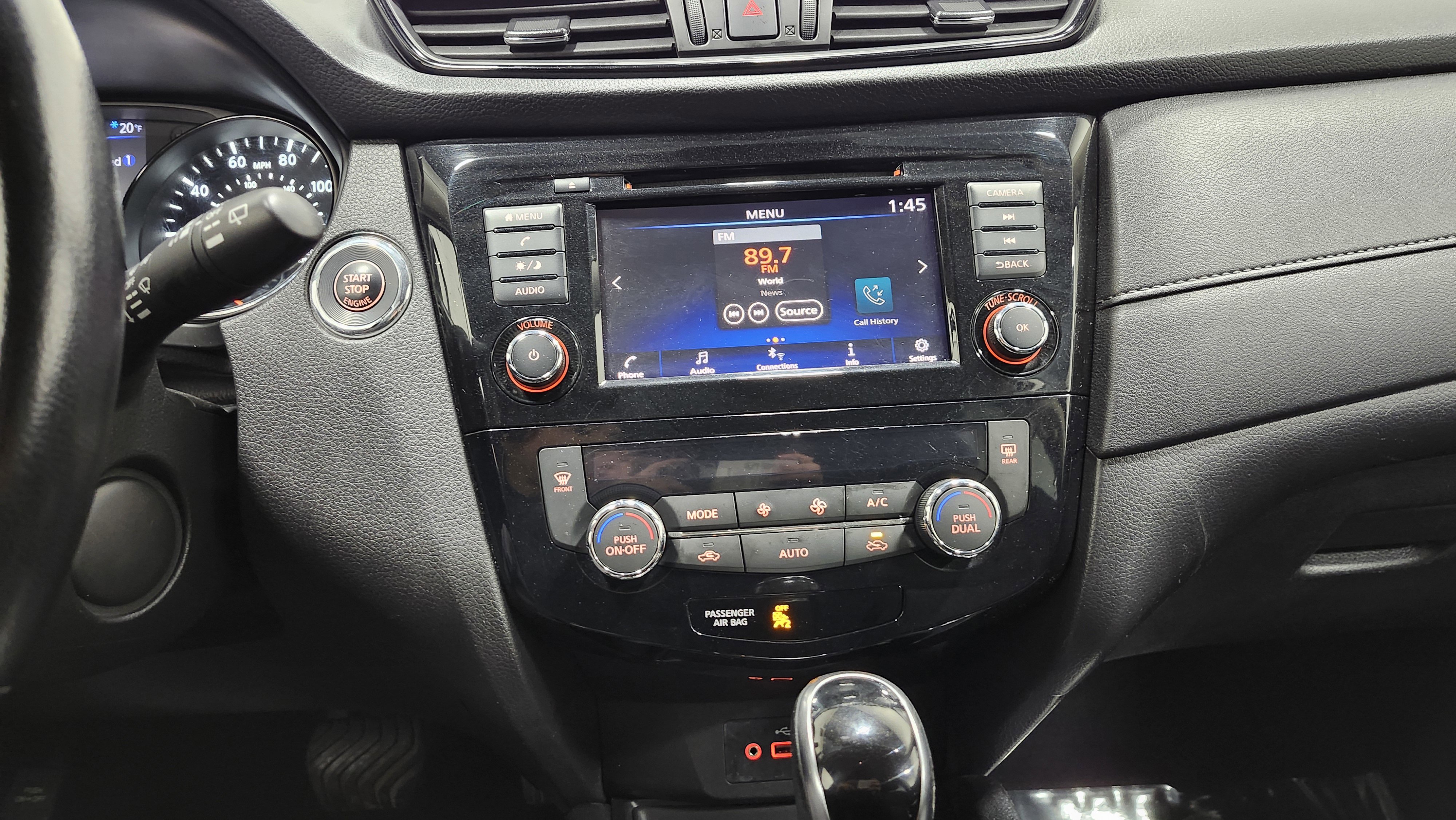 Used 2020 Nissan Rogue SV image 31