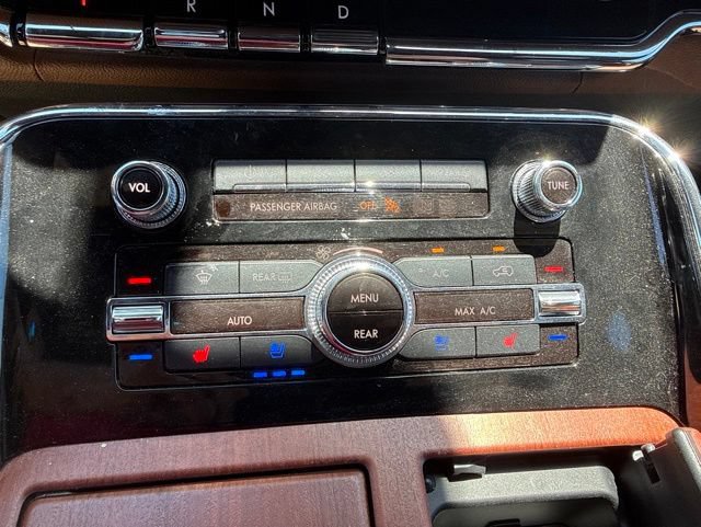 Used 2023 Lincoln Navigator Reserve AWD/4WD image 43