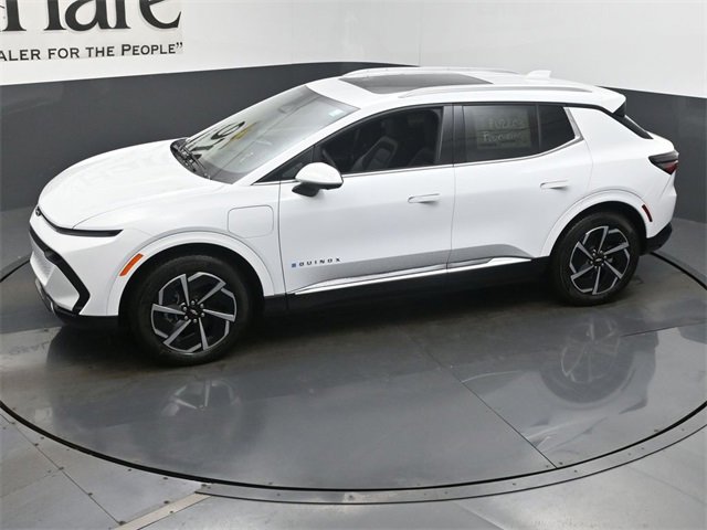 New 2025 Chevrolet Equinox EV LT image 36