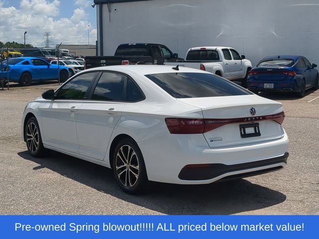 Used 2025 Volkswagen Jetta Sport FWD image 11