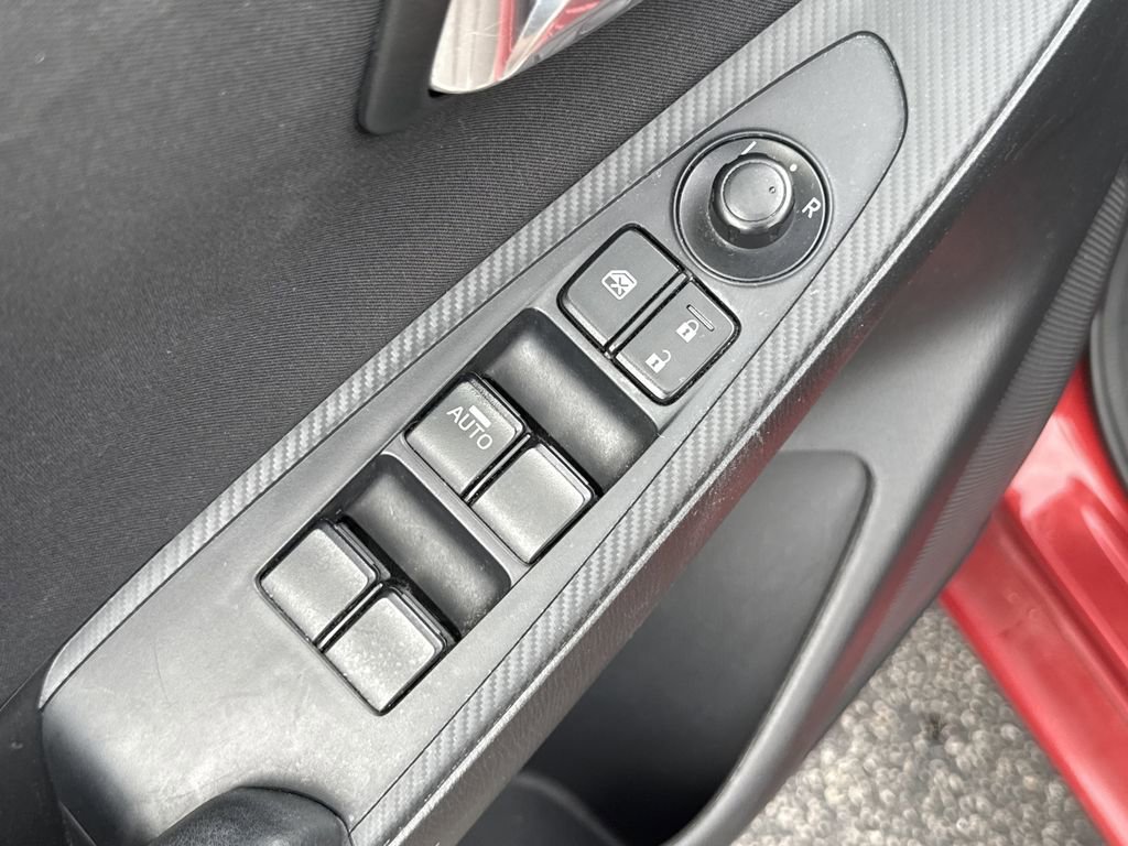 Used 2018 Toyota Yaris iA image 11