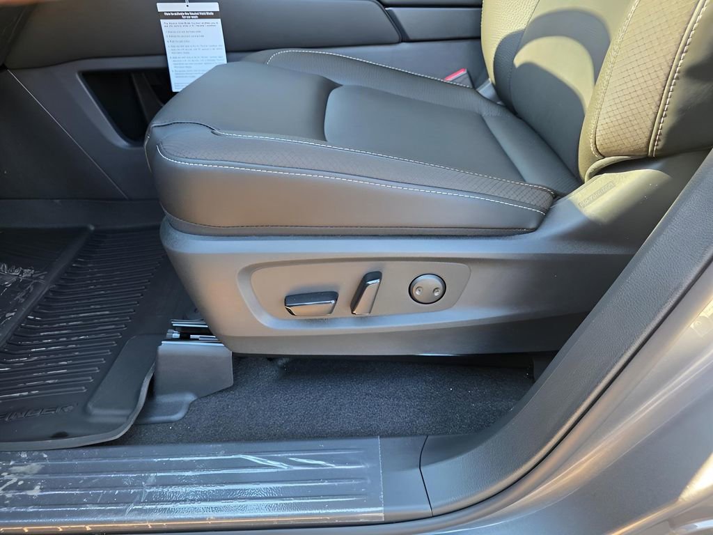 New 2026 Nissan Pathfinder SL image 18