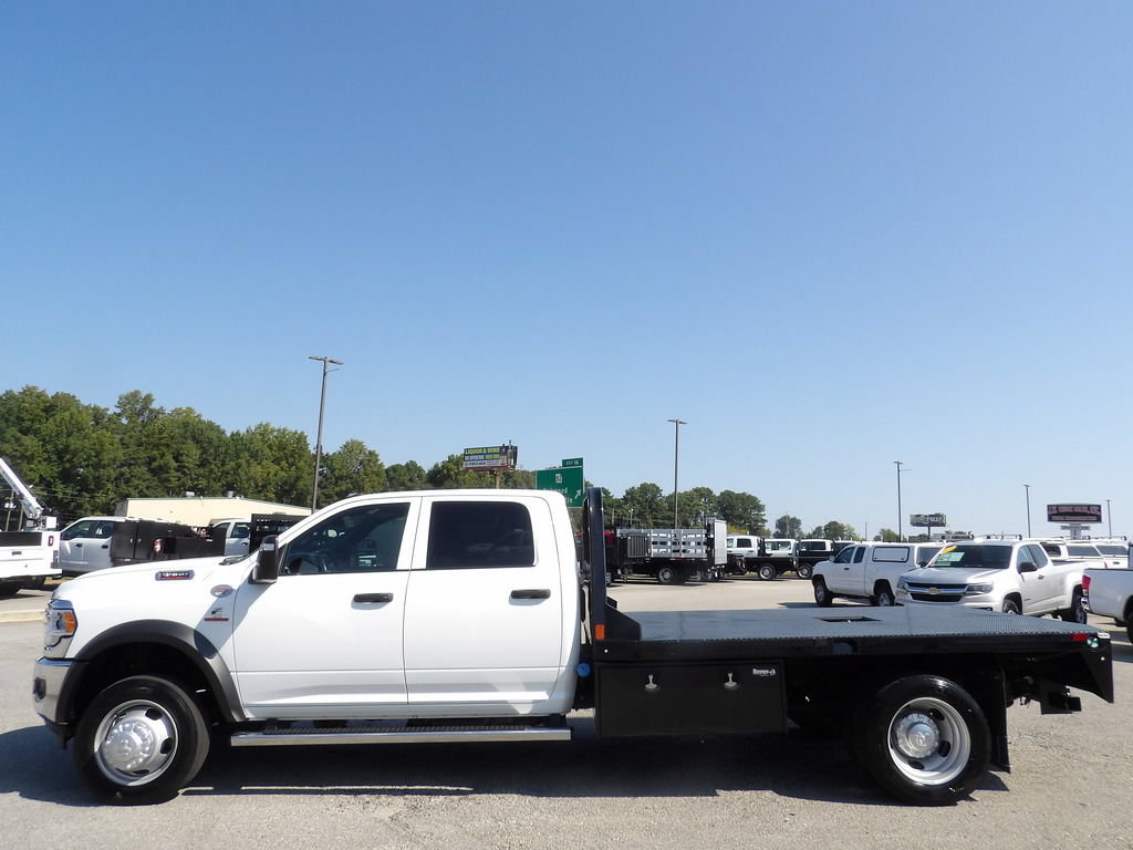 Used 2024 RAM 5500 Tradesman w/ Chrome Appearance Group AWD/4WD image 64