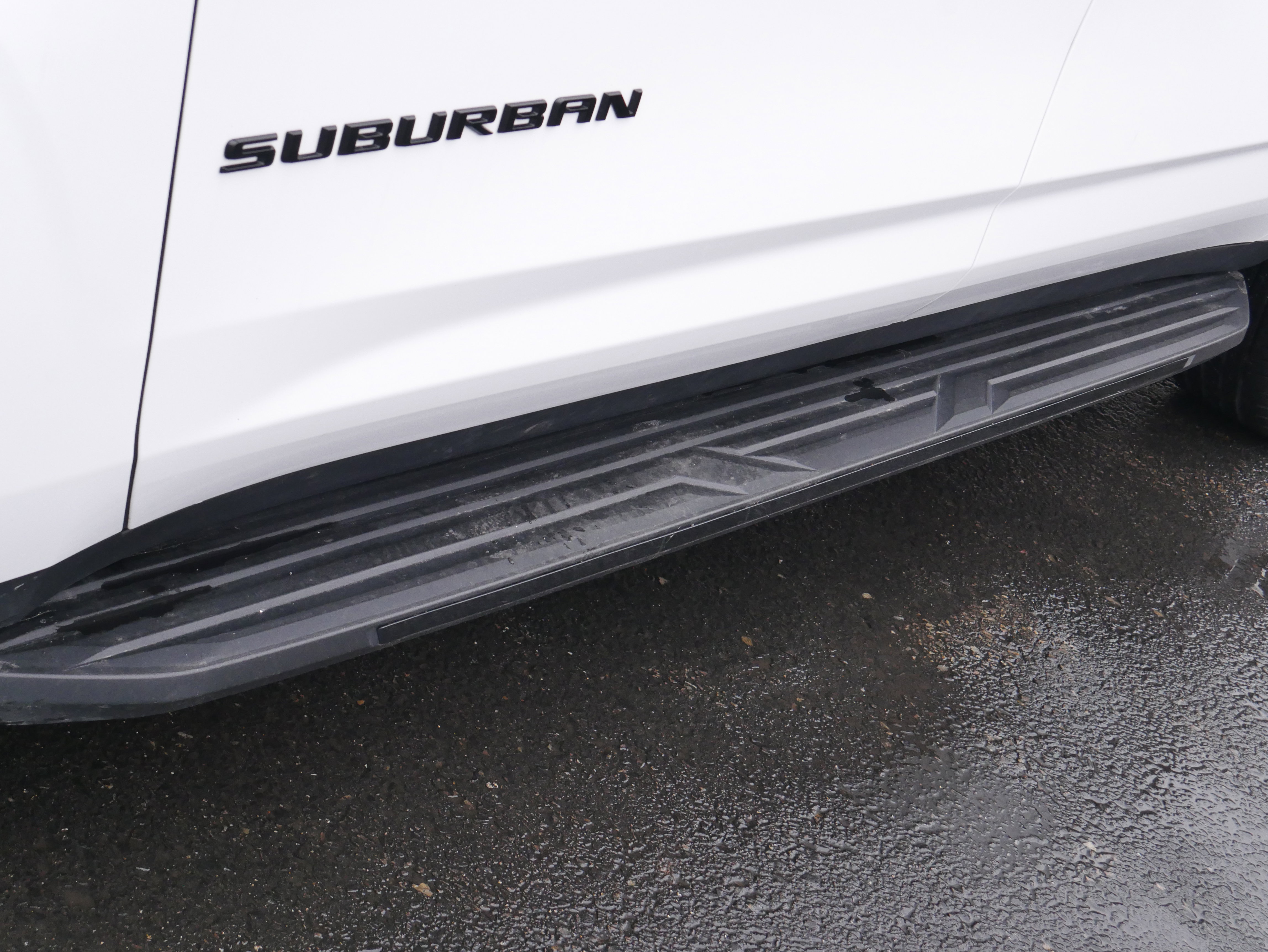 Certified 2023 Chevrolet Suburban RST w/ Luxury Package image 15