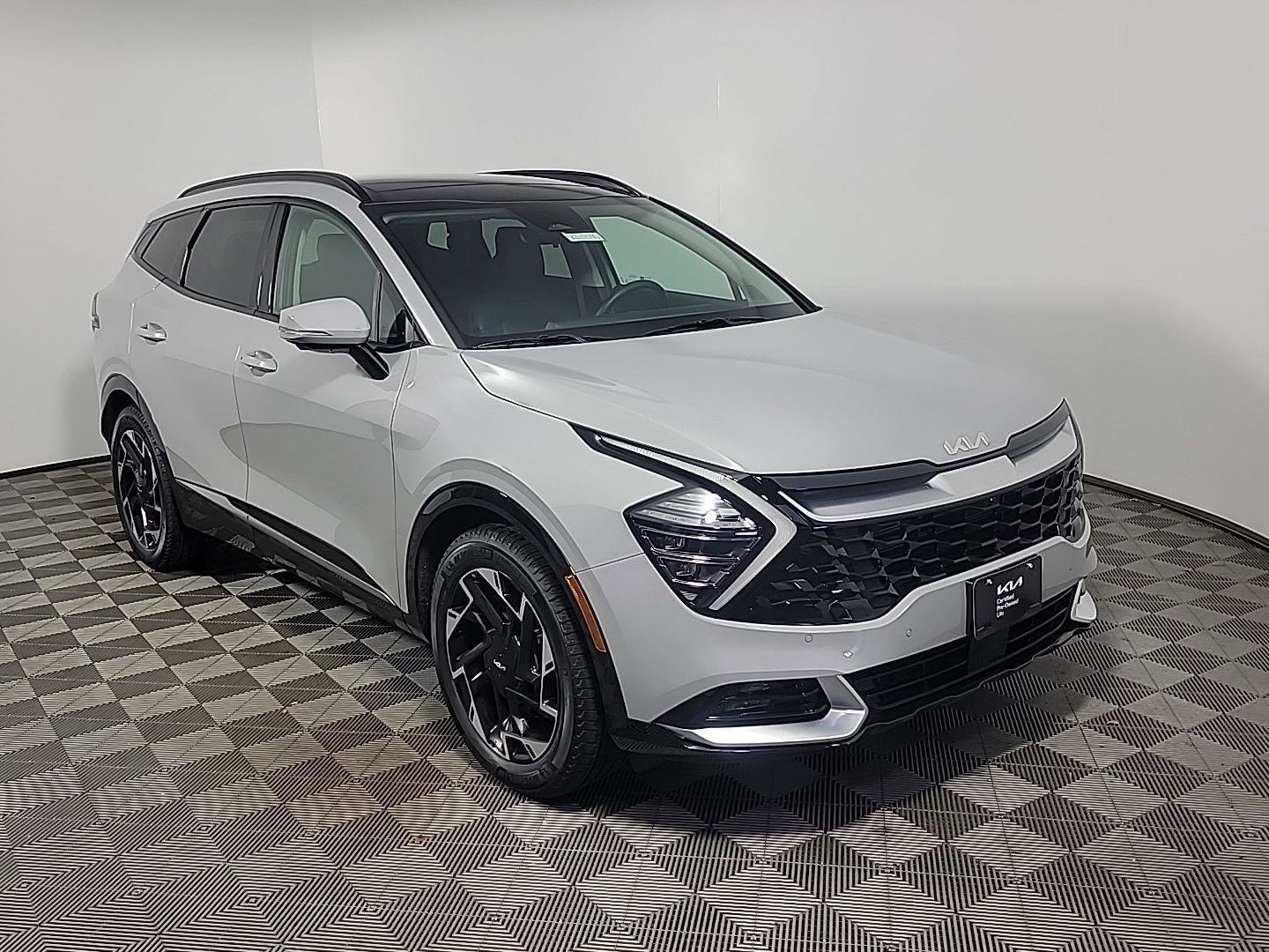 Used 2025 Kia Sportage SX