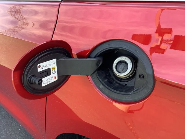 Used 2025 Chrysler Pacifica Select image 24