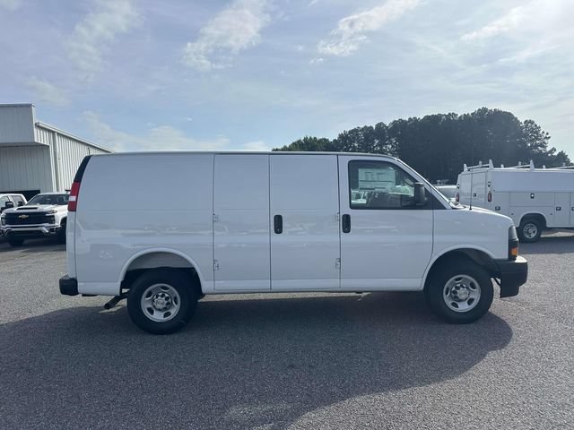 New 2026 Chevrolet Express 2500 w/ Driver Convenience Package RWD image 6