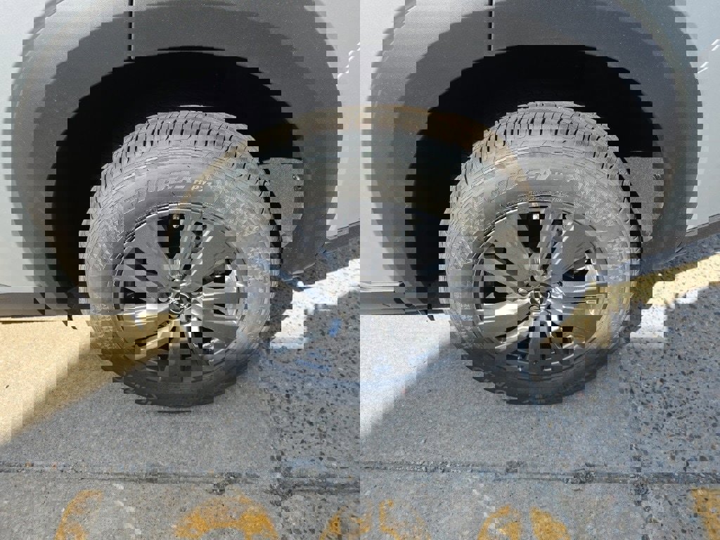 New 2025 Nissan Pathfinder SV image 12