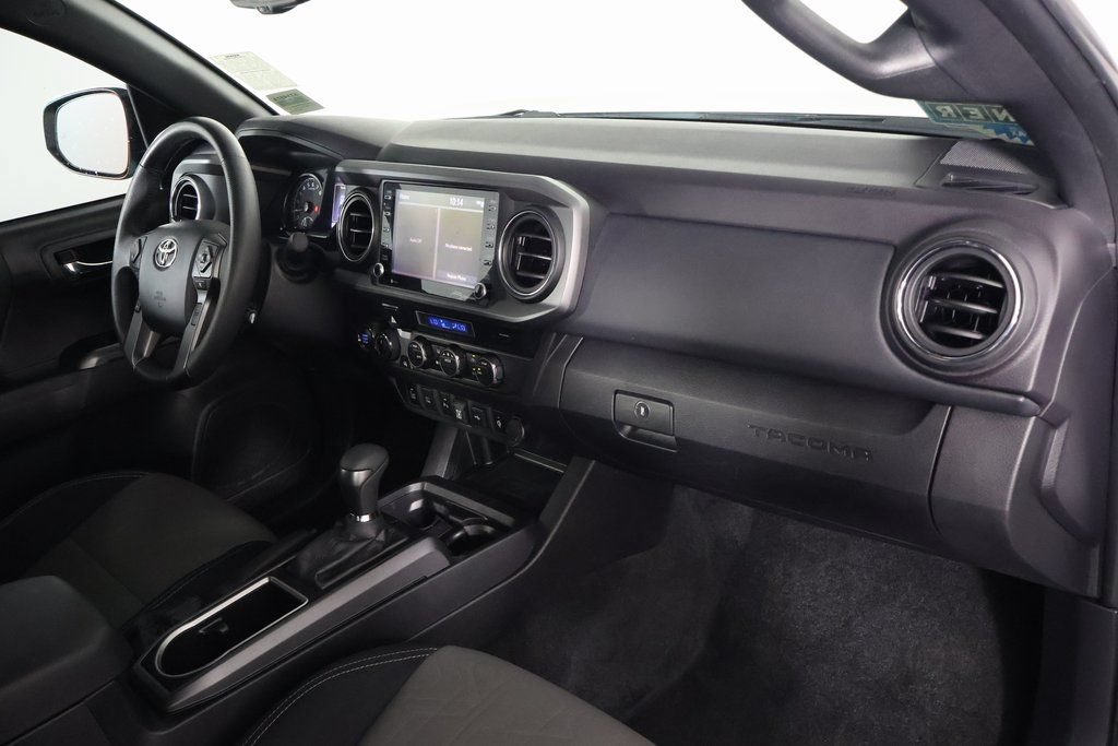 Used 2023 Toyota Tacoma TRD Off-Road w/ Technology Package AWD/4WD image 9
