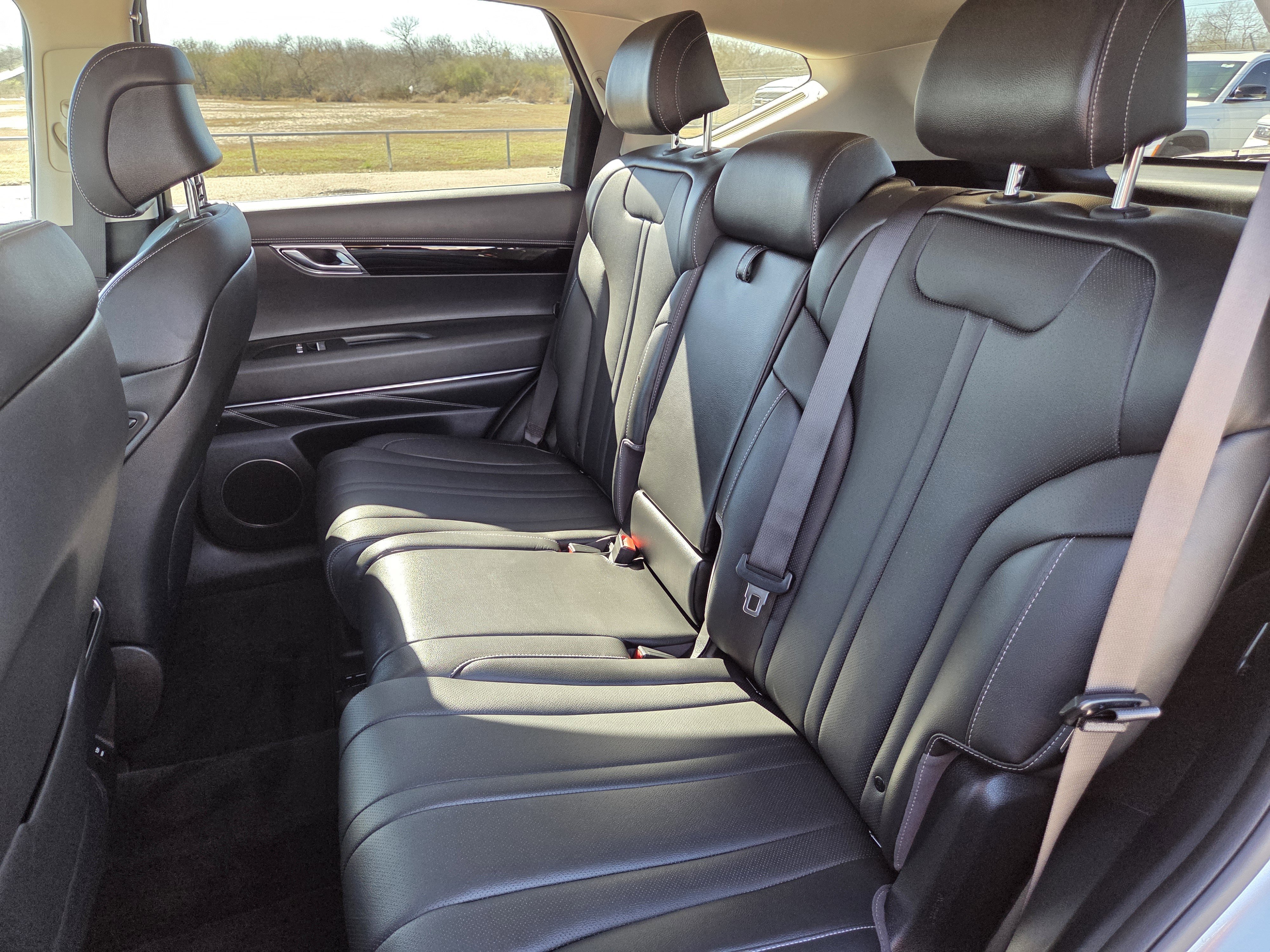 Used 2025 Genesis GV80 2.5T Standard image 21