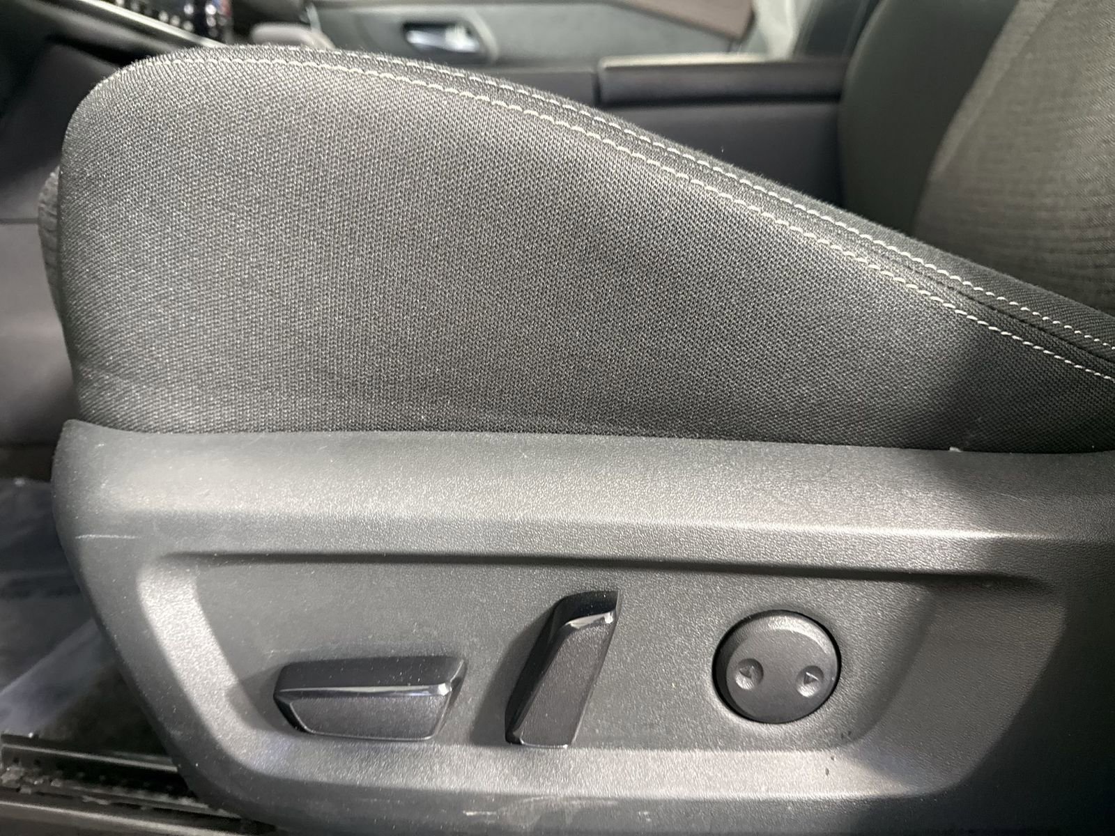 Certified 2023 Nissan Rogue SV image 21