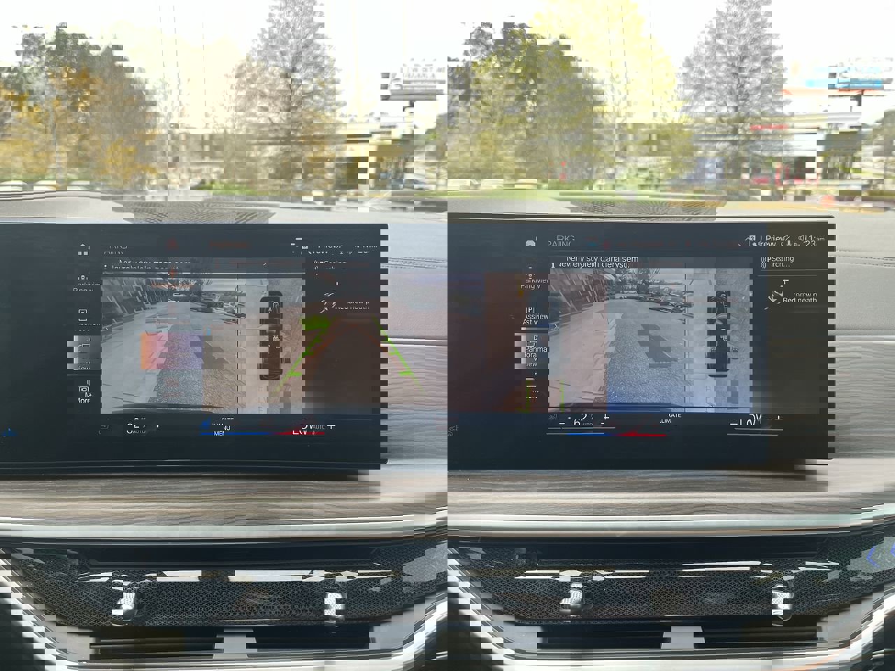 Certified 2023 BMW X7 xDrive40i w/ Executive Package image 25