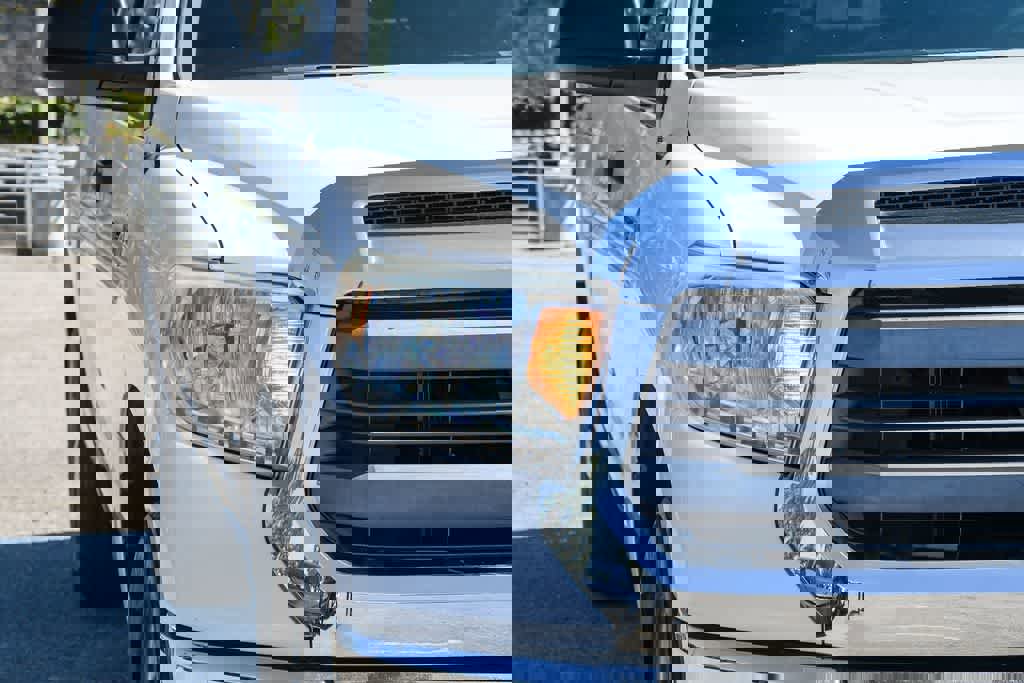 Used 2014 Toyota Tundra SR5 w/ SR5 Upgrade Package RWD image 4