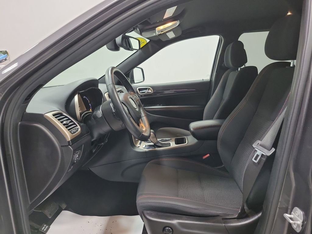 Used 2016 Jeep Grand Cherokee Laredo 75th Anniversary AWD/4WD image 2