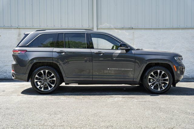 Used 2022 Jeep Grand Cherokee Overland w/ Luxury Tech Group IV image 8