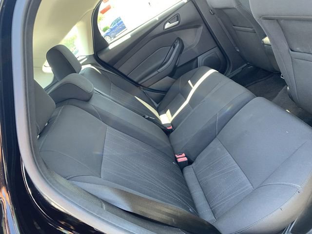 Used 2016 Ford Focus SE FWD image 12