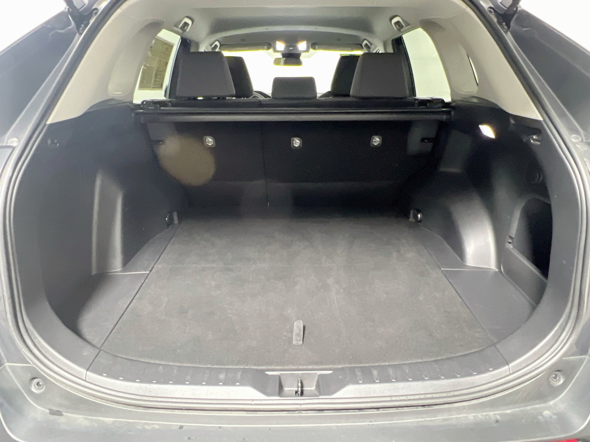 Used 2025 Toyota RAV4 XLE FWD image 34