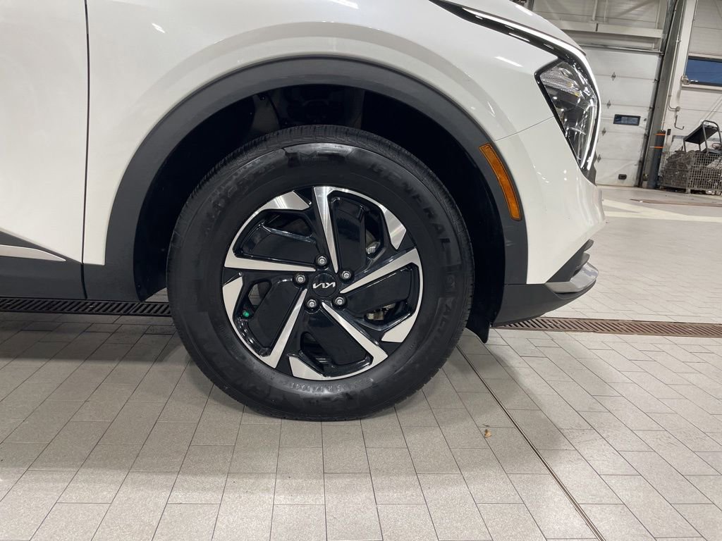 Certified 2023 Kia Sportage LX image 31