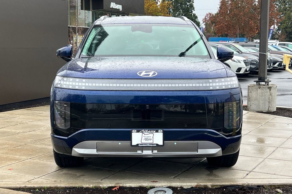New 2026 Hyundai Ioniq 9 SEL w/ Tow & Go Package AWD/4WD image 3