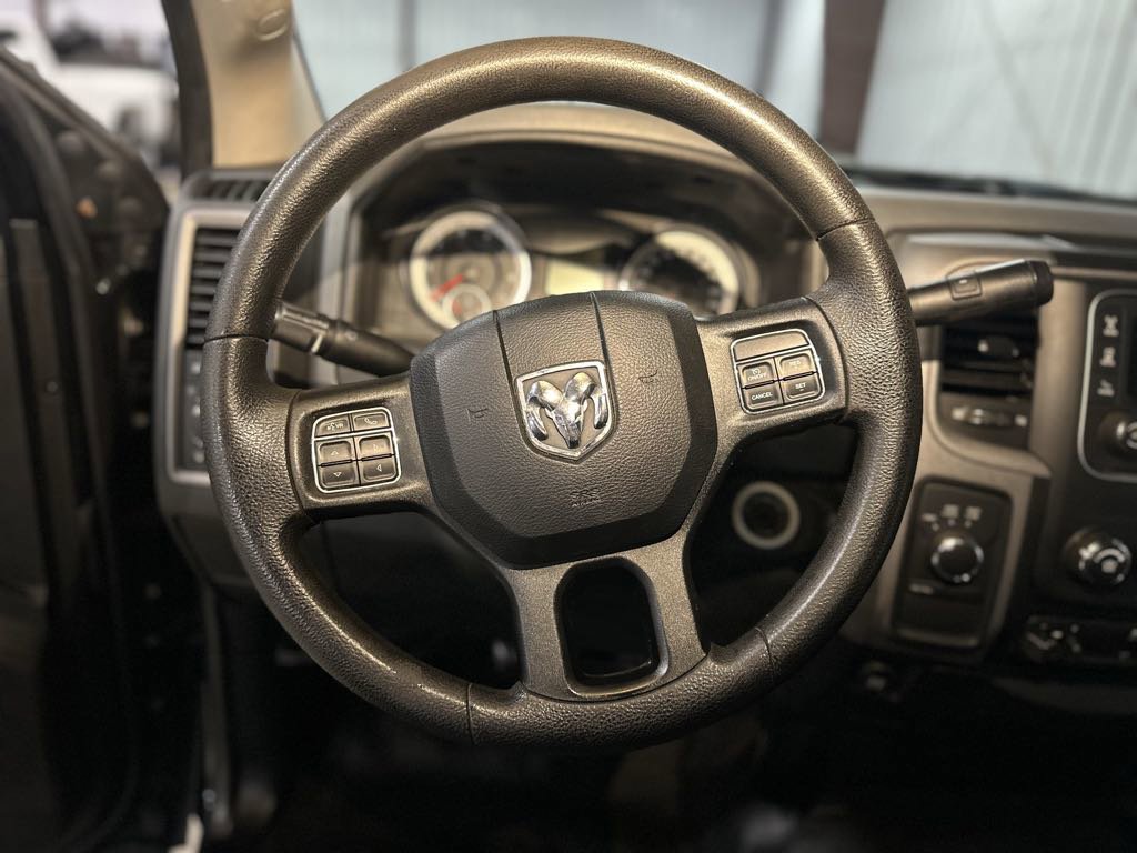 Used 2015 RAM 3500 Tradesman w/ Power & Remote Entry Group image 29