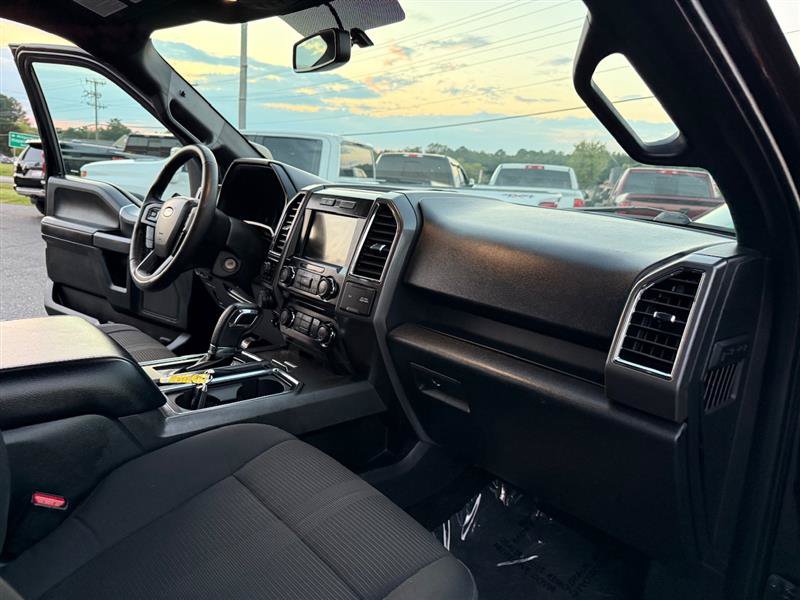 Used 2016 Ford F150 XLT w/ Equipment Group 302A Luxury AWD/4WD image 17