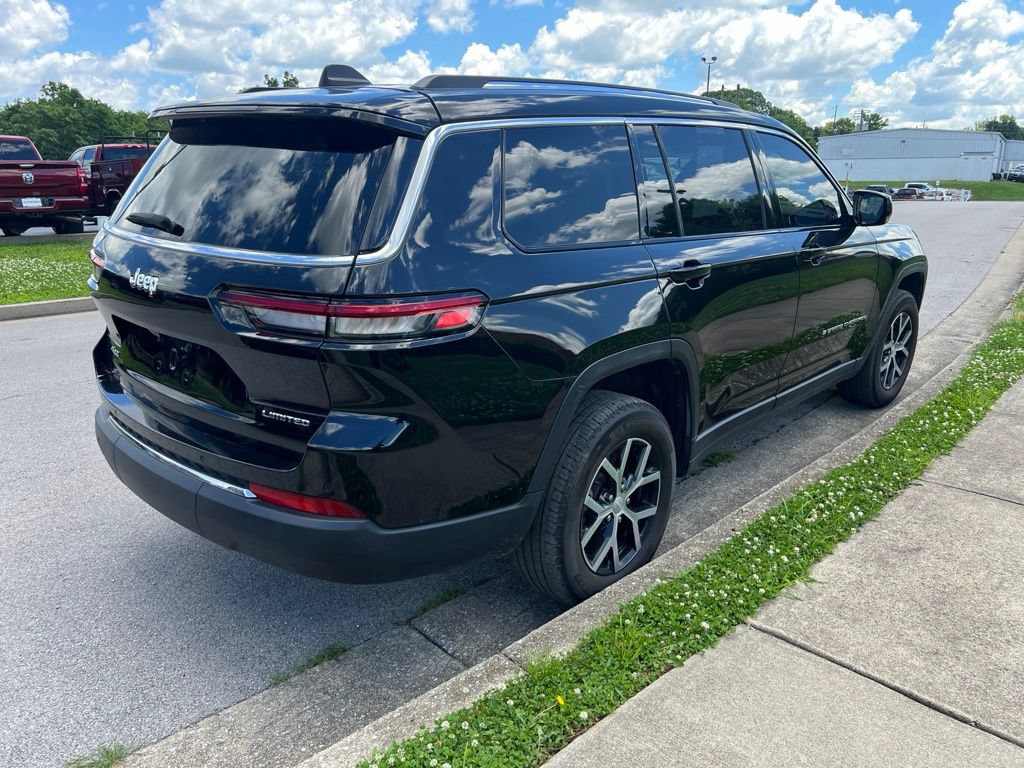 Used 2023 Jeep Grand Cherokee L Limited AWD/4WD image 3