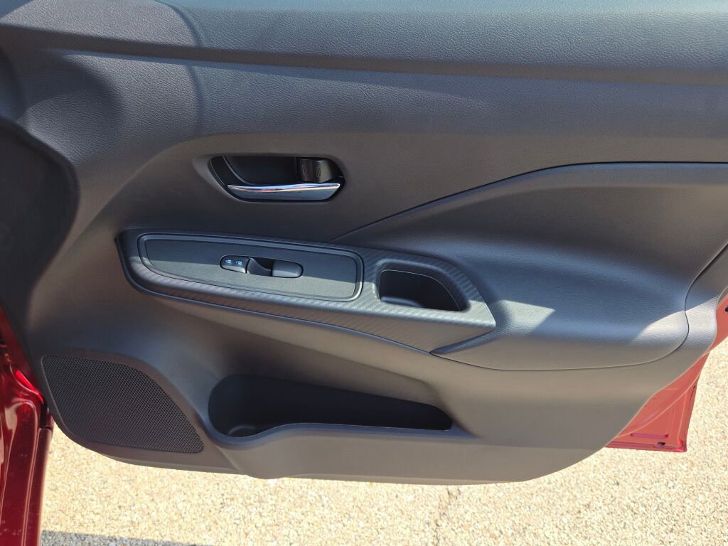 Used 2025 Nissan Versa SV w/ Trunk Package image 4