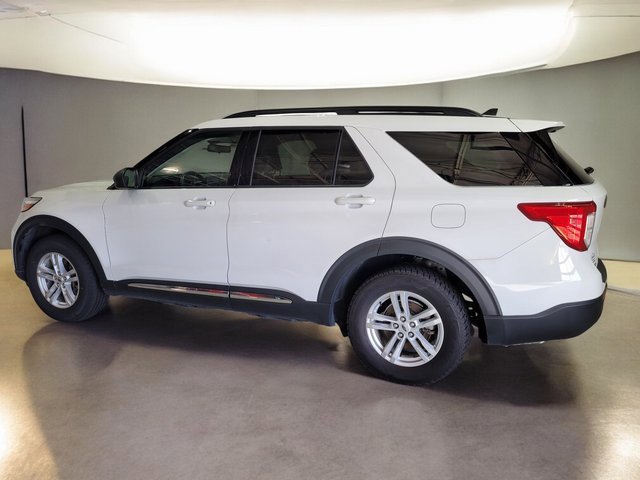 Used 2022 Ford Explorer XLT image 19