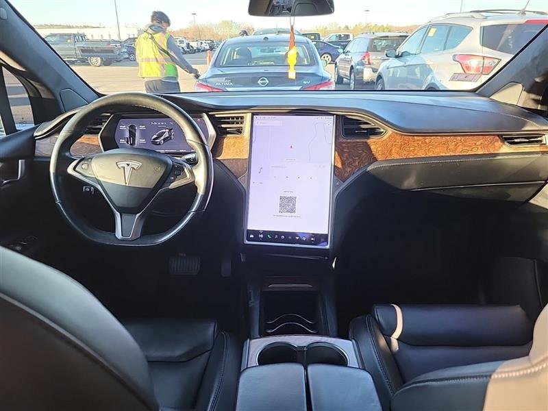 Used 2020 Tesla Model X Long Range AWD/4WD image 4