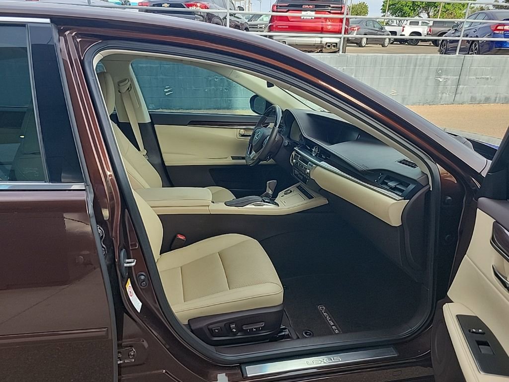 Used 2017 Lexus ES 350 w/ Navigation System Package FWD image 16