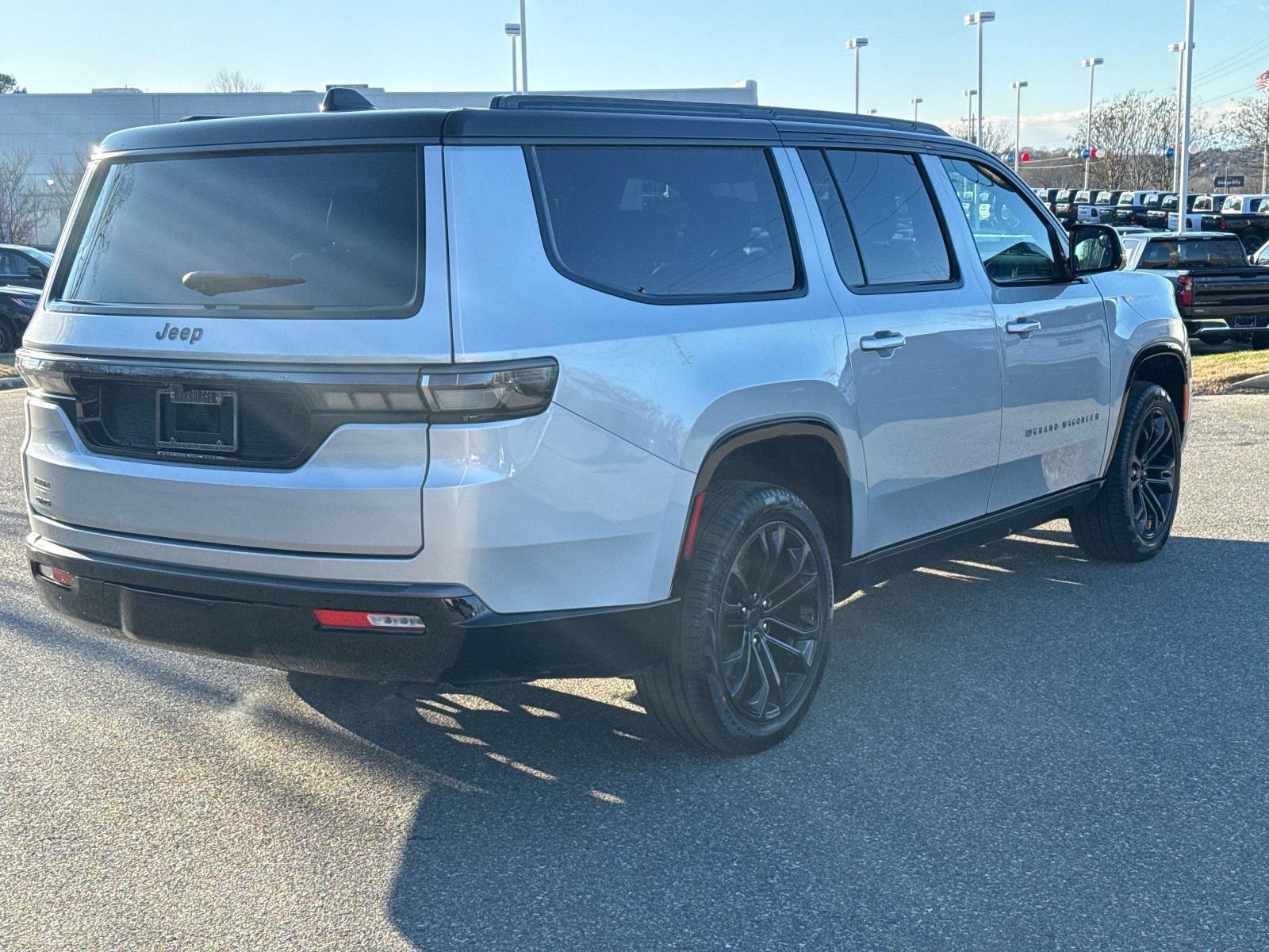 New 2026 Jeep Grand Wagoneer L Summit image 8