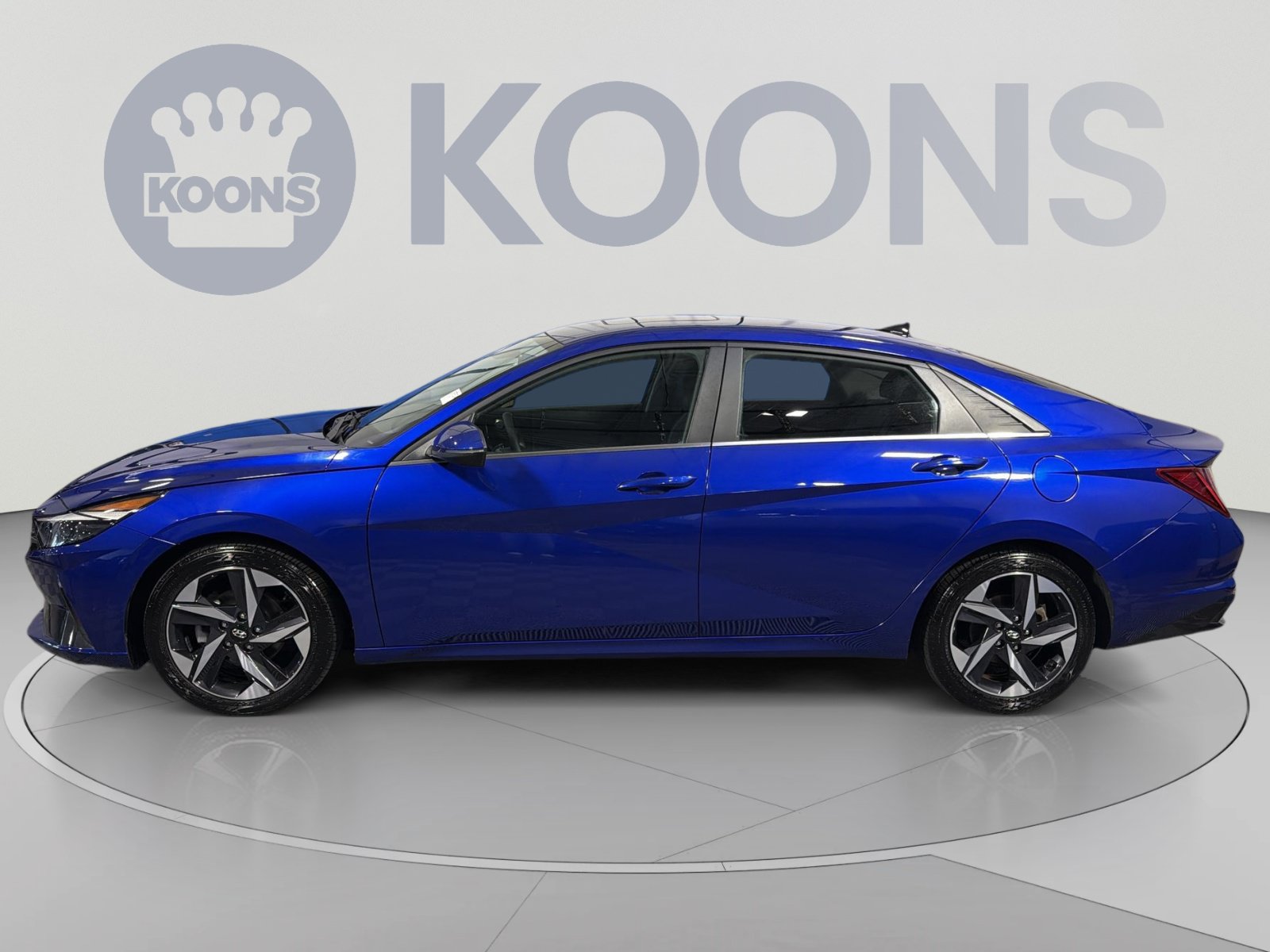 Used 2023 Hyundai Elantra Limited FWD image 2