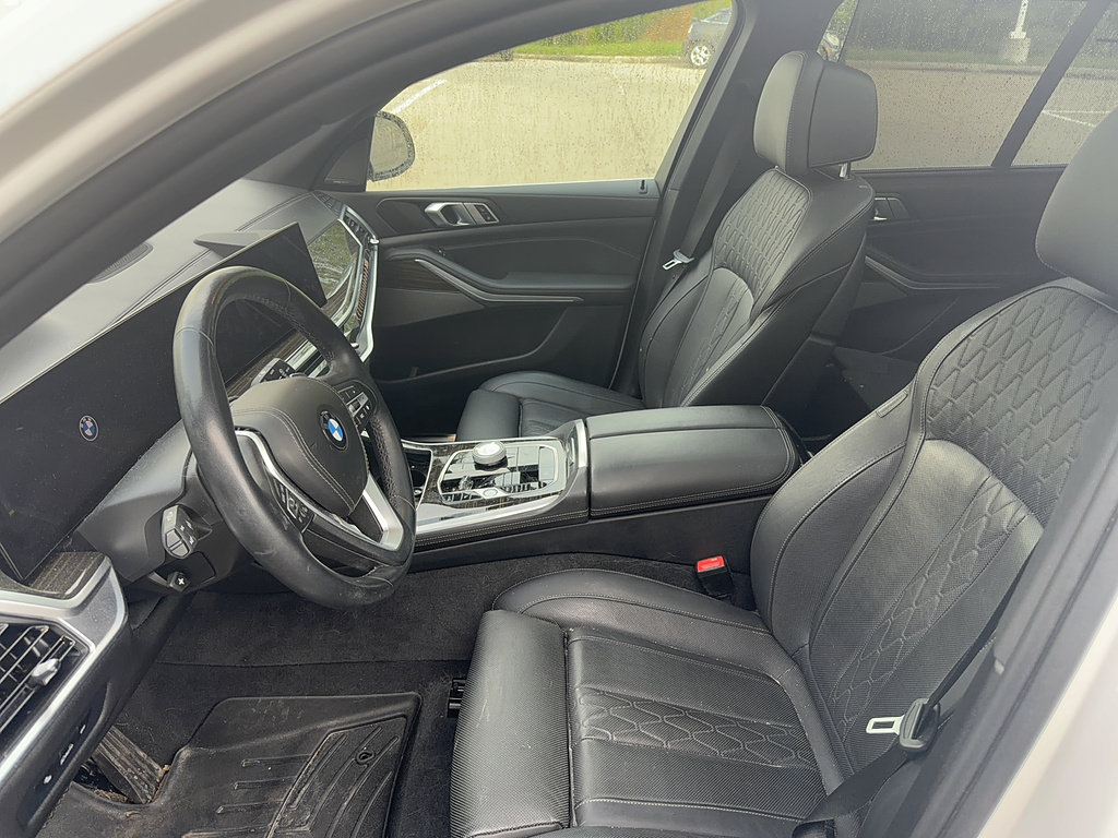 Used 2024 BMW X5 xDrive40i w/ Executive Package AWD/4WD image 4