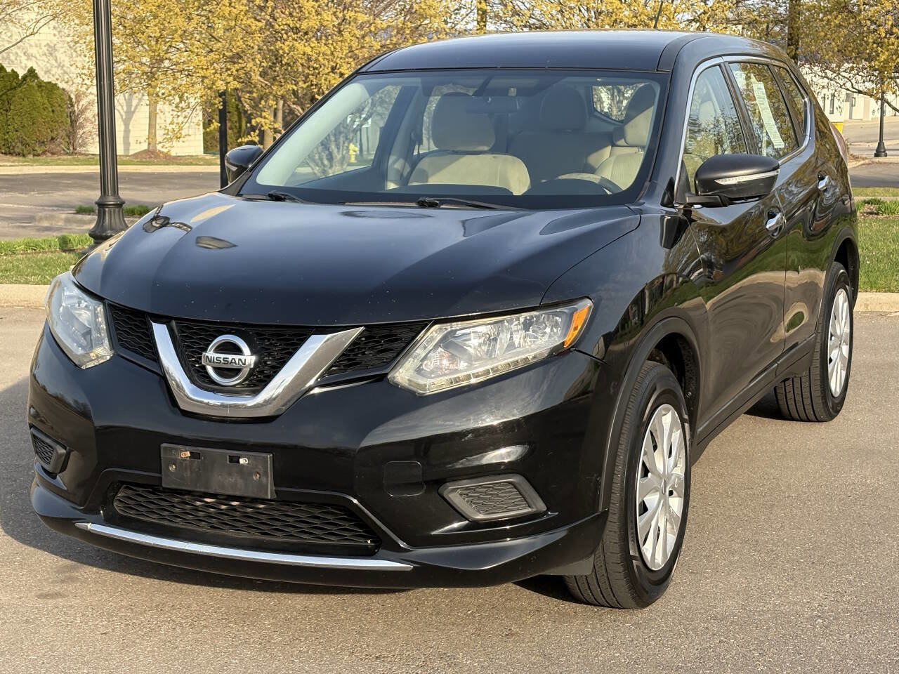 Used 2014 Nissan Rogue S image 3