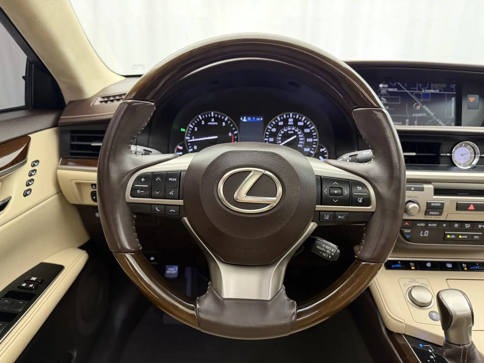 Used 2017 Lexus ES 350 FWD image 12