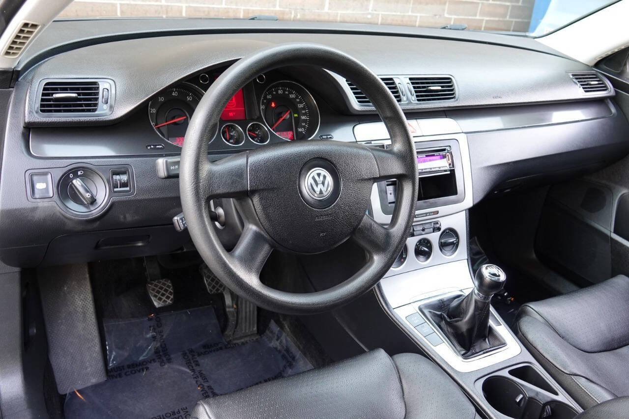 Used 2007 Volkswagen Passat 2.0T FWD image 48