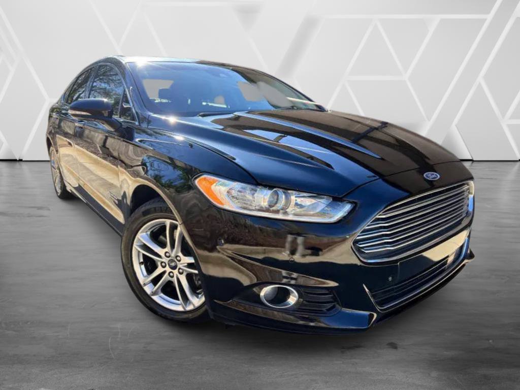 Used 2016 Ford Fusion Energi Titanium w/ Driver Assist Package image 5