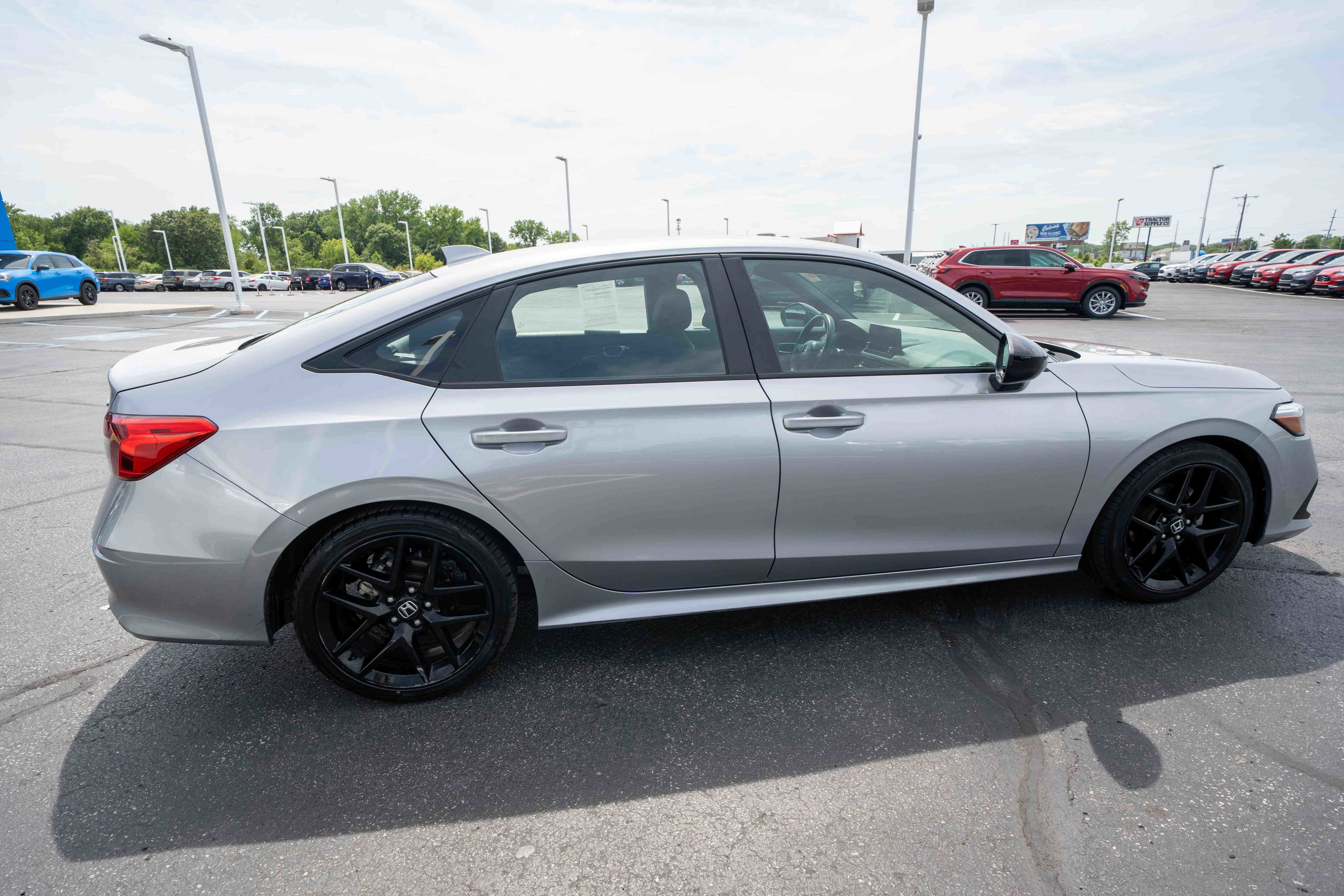Used 2024 Honda Civic Sport image 6