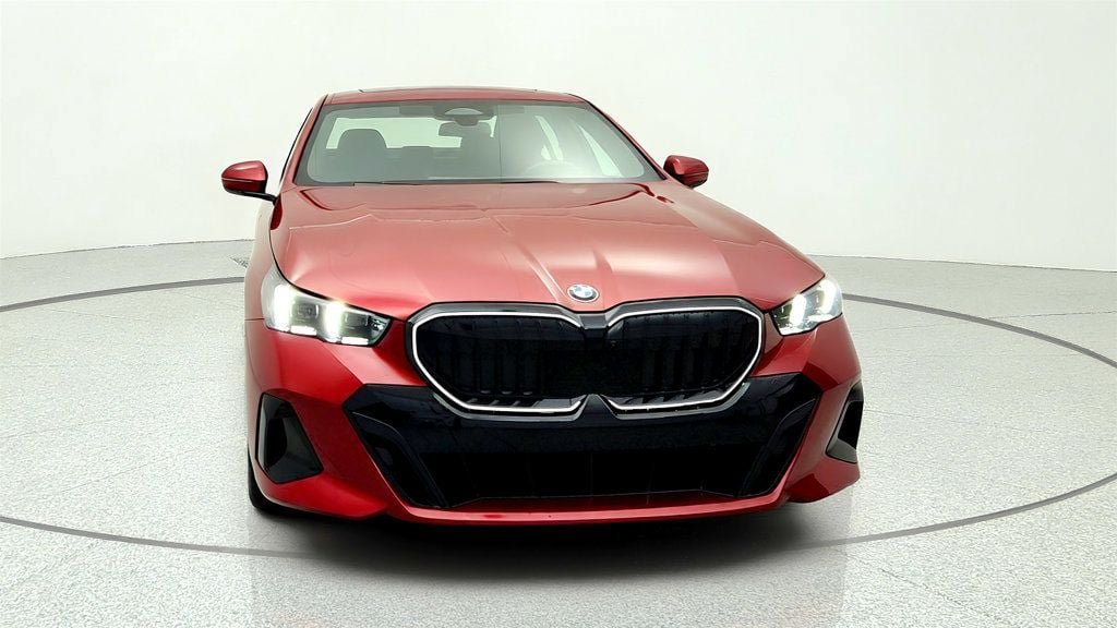 Used 2024 BMW 540i xDrive w/ Premium Package AWD/4WD image 2