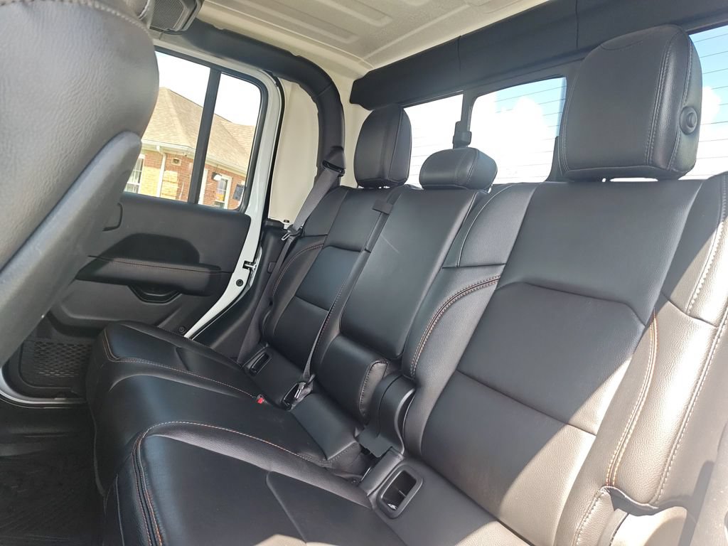 Used 2023 Jeep Gladiator Mojave w/ LED Lighting Group AWD/4WD image 14
