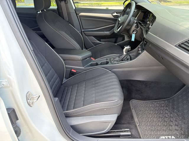 Used 2023 Volkswagen Jetta Sport FWD image 15