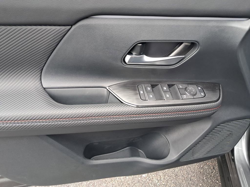 New 2026 Nissan Kicks SR w/ Cold Weather Package image 11